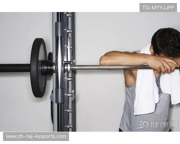 高效多人健身站:三合一器械性能全解析